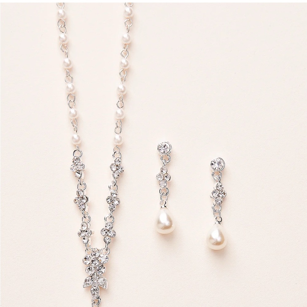 Dareth Colburn Primrose Bridal set